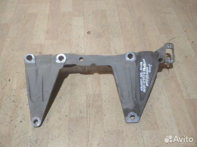 Кронштейн заднего моста Mercedes Benz W447