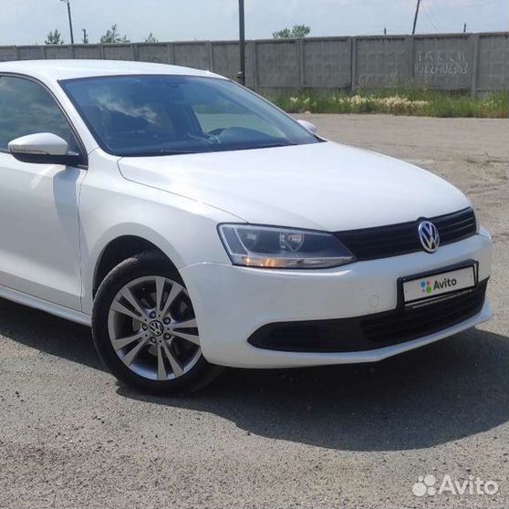 Volkswagen Jetta 2011 Р±РµР»С‹Р№