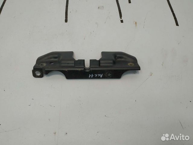 Hyundai Accent накладка замка капота замок капота