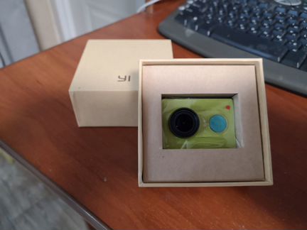 Экшн камера Xiaomi Yi Sport Basic Edition (желтая)