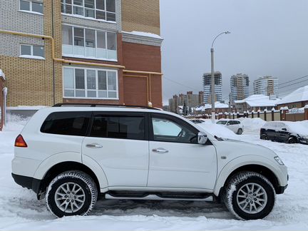 Mitsubishi Pajero Sport 2.5 AT, 2011, 270 820 км