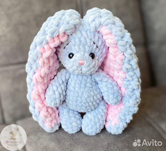 Вязаные плюшевые игрушки зайки