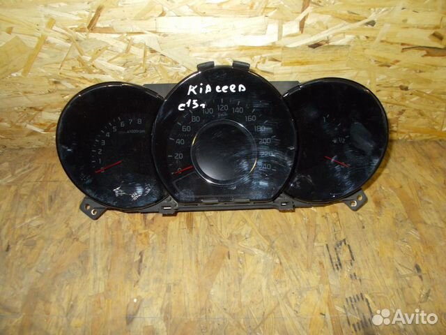 Киа Сиид щиток приборов