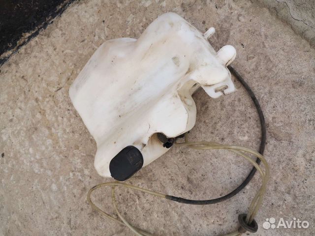 Бочек омывателя на renault symbol