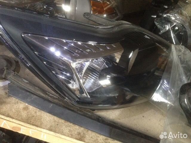 Фара передняя правая чёрная Форд фокус 2 рестайлин