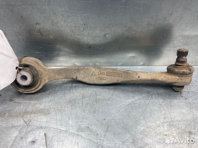 Рычаг передний верхний правый задний Volkswagen