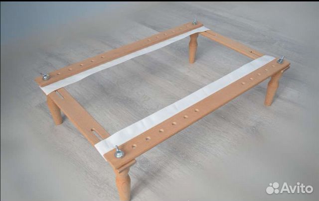 Рама для вышивки на ножках