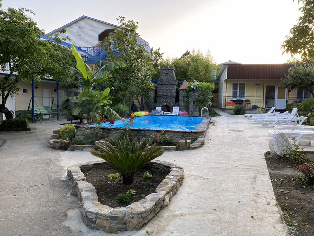 Комната 15 м² в > 9-к., 1/3 эт.