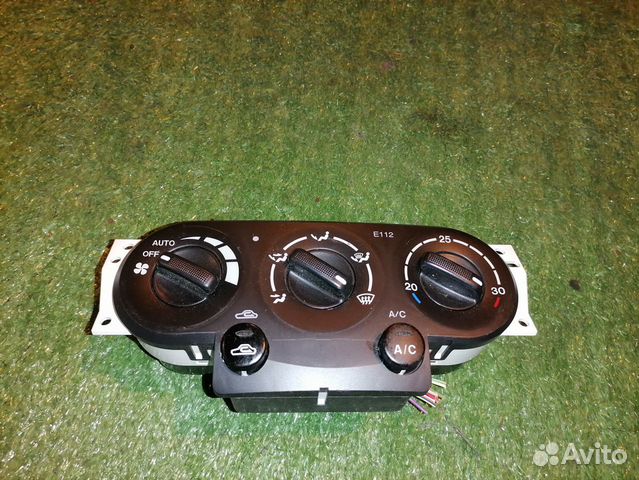 Блок управления климат-контролем Mazda Tribute EP3