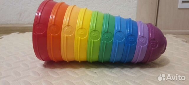 Пирамидка и стаканчики fisher price