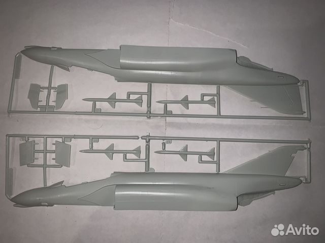 Продаю сборную модель 1/48 самолёт F-4C Phantom 2