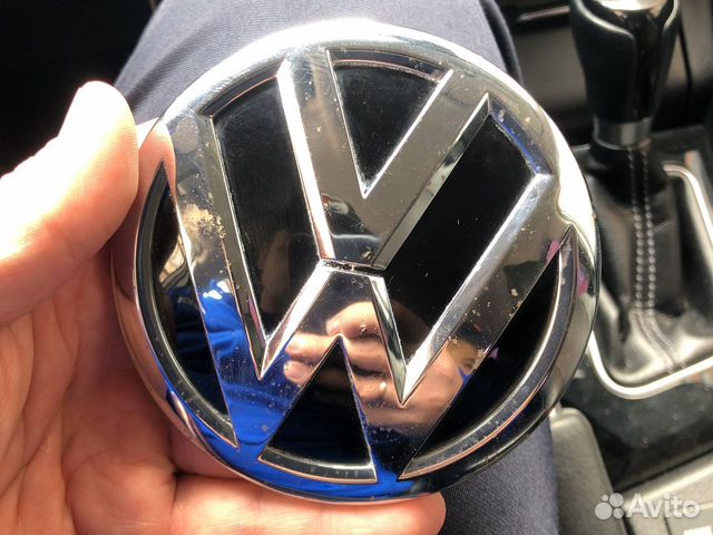 Покраска значка volkswagen