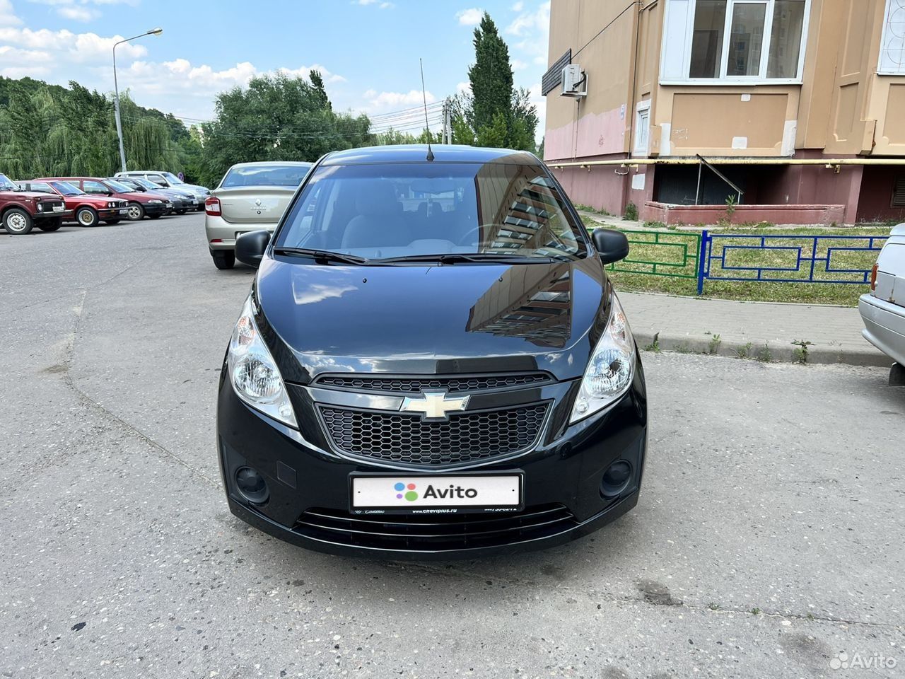 Spark воронеж. Хонда фит 2009 года. Хонда фит 2009. Chevrolet Spark 2012 черный. Хонда фит 2009 с мухобойкой