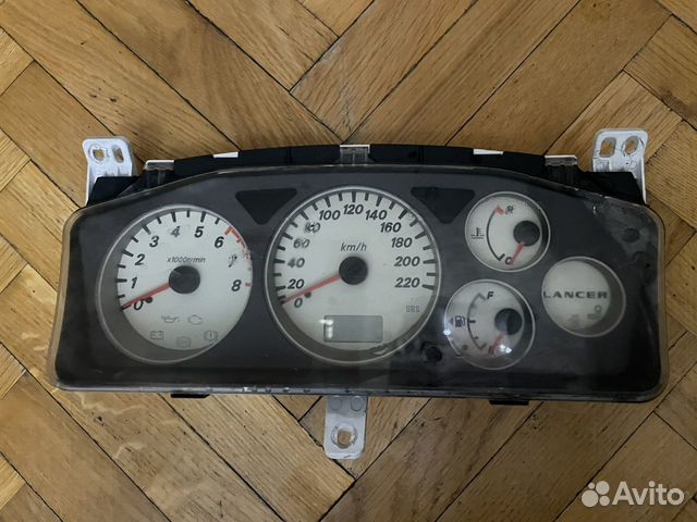 Щиток приборов Mitsubishi Lancer 9