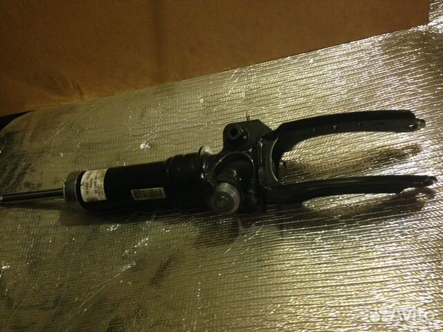 Амортизатор передней пневмостойки газовый Audi Q7