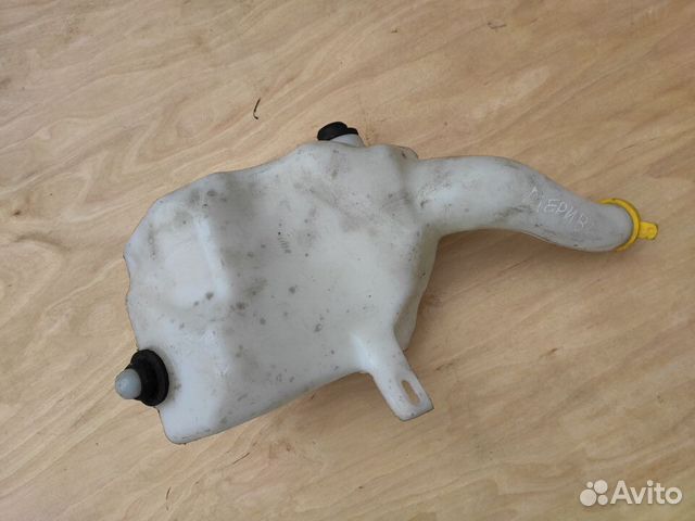 Бачок омывателя на Опель Мерива А