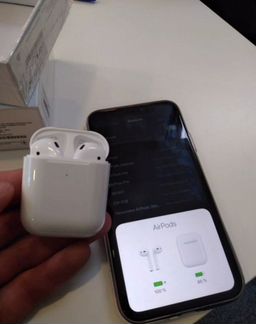 Беспроводные наушники AirPods
