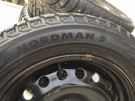 Зимние шины 215х60 R16 Yokohama/комплект с дисками