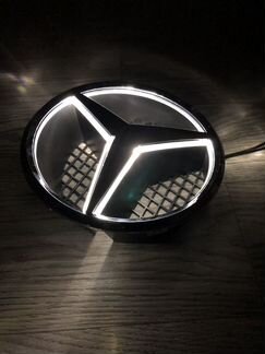 Эмблема с подсветкой в решетку Мерседес Ц204 Е207