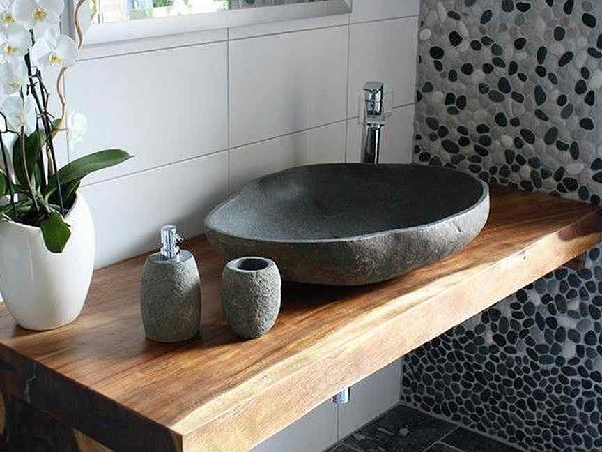 Камни под раковиной в ванной. Stone Sink каменная раковина. Раковина из камня Стоун стайл. Раковина 3040 model Речной камень. Раковина из речного камня в интерьере.
