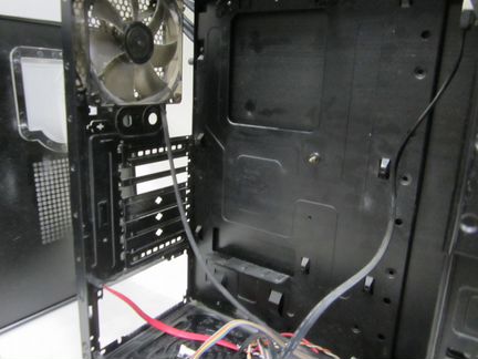 Корпус Miditower Thermaltake V4 Black с окном