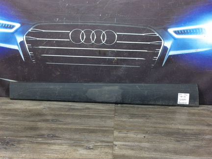 Молдинг двери передний левый Audi Q5 Ауди Q5