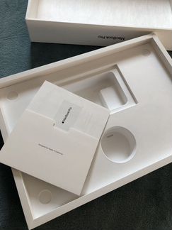 Коробка от MacBook Pro 16