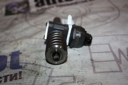 Насос-форсунка Audi / VW BMM BMP cfhc clcb cbdb cj