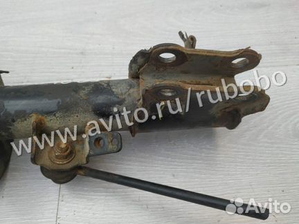 Амортизатор передний правый 546601P000 Kia Venga