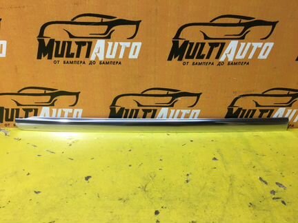 Накладка двери правая Mercedes C-Classe W205