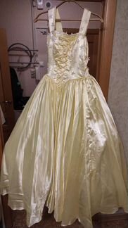 Платье вечернее