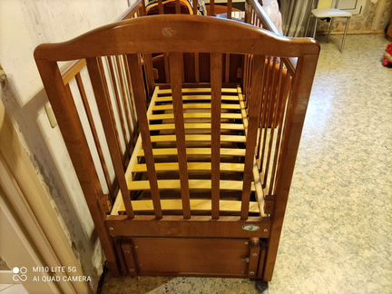 Детская кроватка