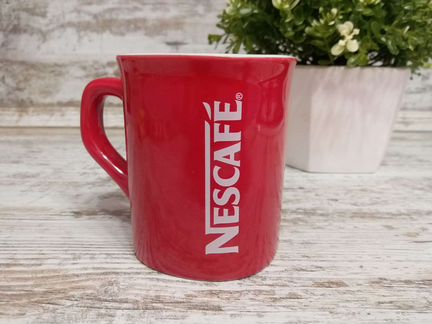 Кружка Nescafe, красная