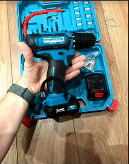 Шуруповерт макита