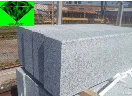 Гранитный бордюр