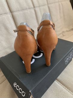 Босоножки ecco