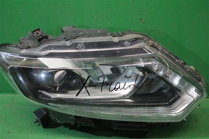 Фара правая Nissan X-Trail T32 2015