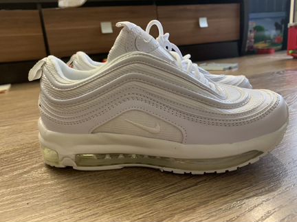 Кроссовки Nike