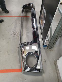 Toyota Tundra передний бампер