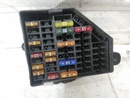 Блок предохранителей Volkswagen Passat B6 variant