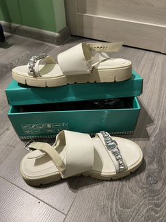 Босоножки 40
