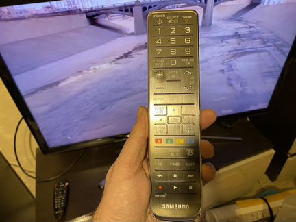 Телевизор LCD Samsung 46’’
