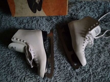 Коньки фигурные 41-42