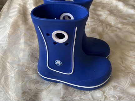 Резиновые сапоги crocs р с8/9 для двойни и отдельн