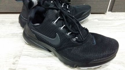 Кроссовки Nike новые