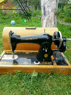Швейная машинка Подольск 2-М класс