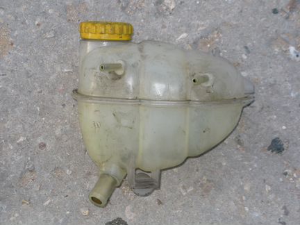 Opel Vectra B 95-02 расширительный бачок