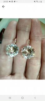 Золотые серьги с зелёными аметистами