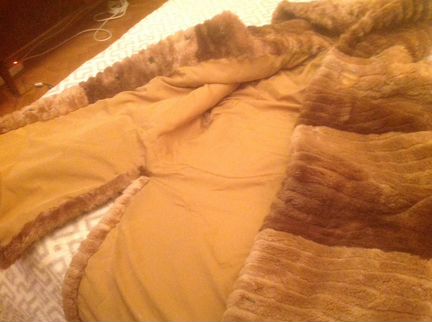 Шубка из бобрика стриженая, не новая,очень тёплая