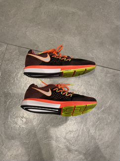 Кроссовки Nike